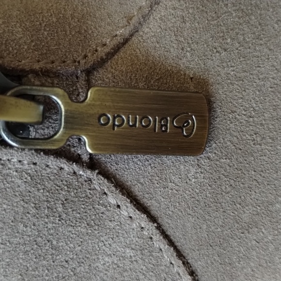 Blondo Glenda suede wedge sneakers shoes zip up taupe size 7.5 - Picture 13 of 13